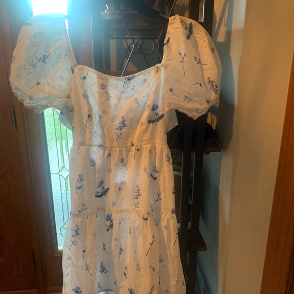 Jessica Simpson White and Blue Floral Dress - Picture 3 of 5